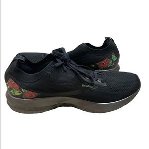 Brooks Mens Levitate 3 size 11